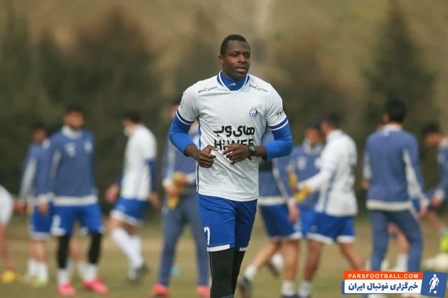 بازگشت شیخ دیاباته به تمرینات استقلال و امیدواری به بازی او مقابل سپاهان