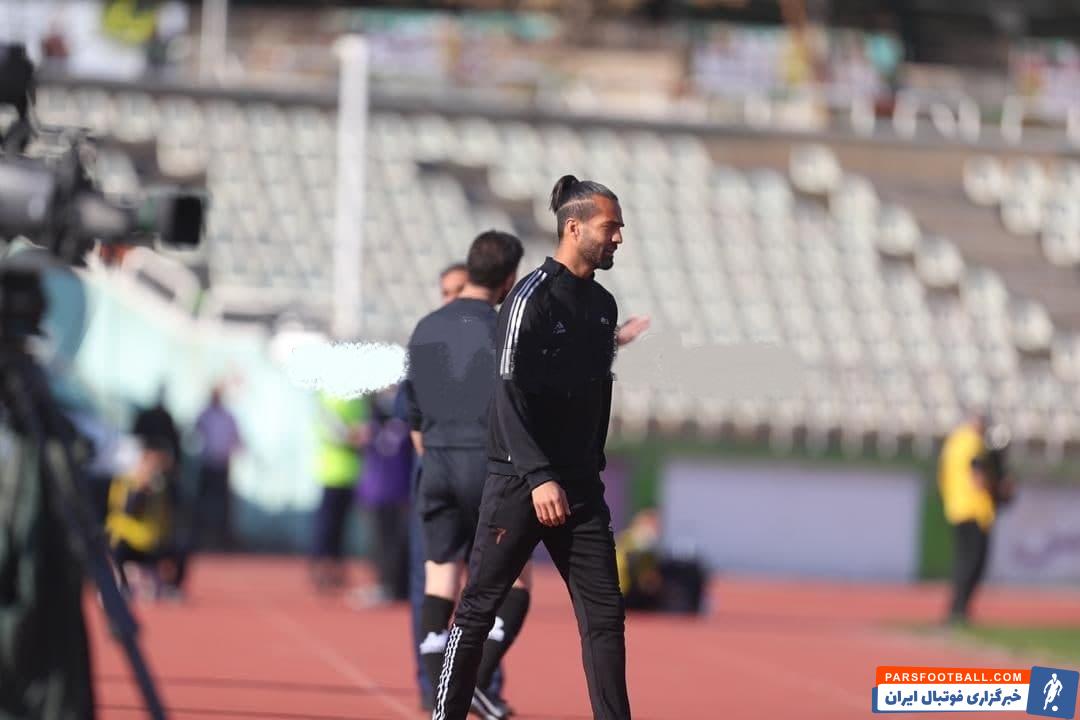 مسعود شجاعی پس از بازگشت به فوتبال ایران و پوشیدن پیراهن تراکتور، چندین بار به عنوان بازیکن مقابل سایپا به میدان رفته بود ...