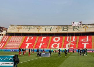 هواداران معترض تراکتور سرمربی می‌خواهند