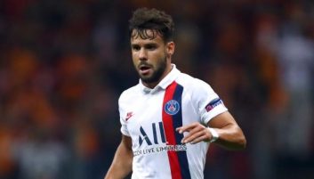 با توجه به اوضاع مالی بد بارسلونا این تیم به دنبال جذب بازیکنان رایگان و آزاد در پایان فصل است که خوان برنات از پاری سن ژرمن اصلی ترین گزینه آن ها است.