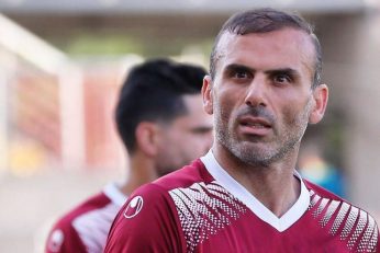 سیدجلال حسینی درباره خوشحالی نکردنش بعد از گلزنی به تراکتور گفت : با این اتفاقات اخیر ، دیگر حایی برای خوشحالی کردن نیست. خدا به مادر علی انصاریان صبر دهد.