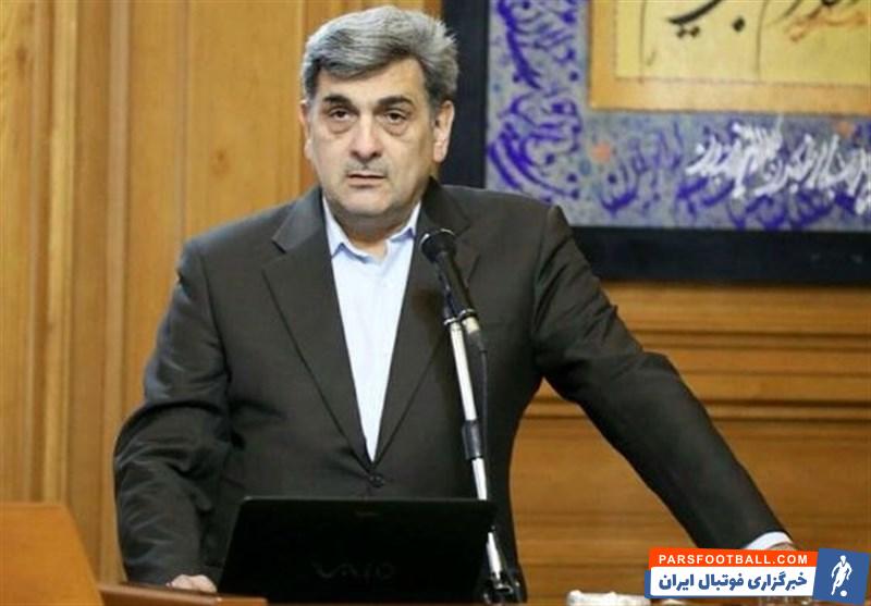 دیروز جعفر سمیعی مدیر عامل پرسپولیس و احمد مددی ، مدیرعامل استقلال در جلسه ای با شهردار تهران شرکت کردند و حناچی به آن ها قول داد که ردیف بودجه ای برای این دو باشگاه در نظر بگیرد.