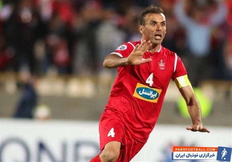 سیدجلال حسینی ، کاپیتان تیم پرسپولیس در بازی امروز برابر تیم مس رفسنجان سومین گلش در لیگ بیستم را به ثمر رساند تا اولین بار در یک فصل فوتبالی بیش از دو گل بزند.