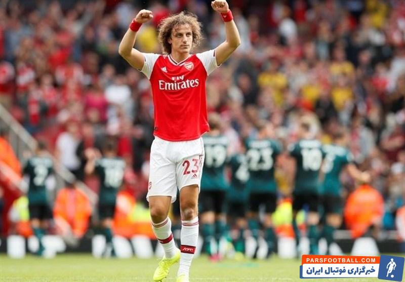 میکل آرتتا ، سرمربی تیم آرسنال انگلیس درباره عملکرد داوید لوئیز گفت : داوید یکی از رهبران تیم ما است و همیشه مشتاق پیشرفت است. من او را تحسین می کنم.