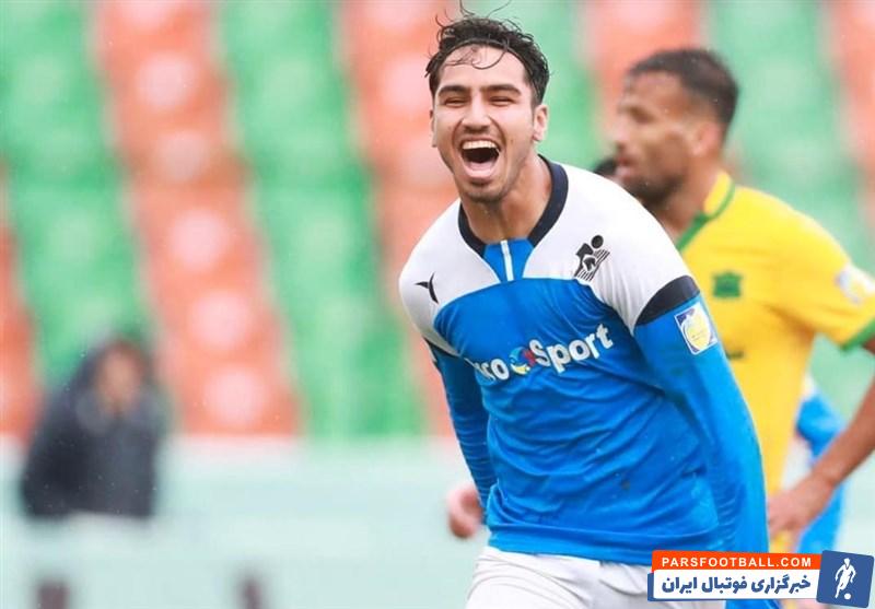 باشگاه تراکتور برای چندمین بار با جدایی سعید واسعی و پیوستن او به استقلال مخالفت کرد تا این بازیکن فعلا در جمع سرخپوشان تبریزی ماندگار شود.