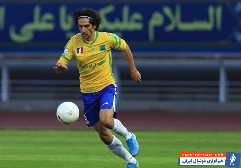 رضا خالقی فر مهاجم سی و هشت ساله پیشین پرسپولیس در این فصل عملکرد خوبی در تیم صنعت نفت آبادان داشته است و در بازی مقابل فولاد هم تک گل تیمش را زد.