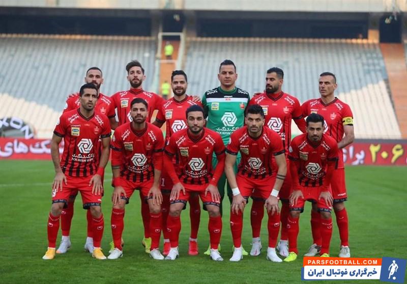 پرسپولیس با پیروزی که در برابر گل گهر سیرجان به دست آورد سی امتیازی شد و فاصله اش را با تیم استقلال که ۲۶ امتیازی است به چهار امتیاز رساند.