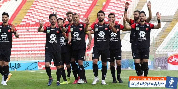 گرامیداشت علی انصاریان پس از گل سید جلال حسینی به تراکتور