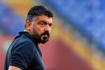 جنارو گتوزو ، سرمربی تیم ناپولی ایتالیا در رابطه با شایعه اخراجش از این تیم گفت : درباره اخراج من باید از مدیران باشگاه بپرسید . کاپیتان کشتی من هستم و آن ها هم من را مواخذه می کنند.