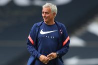 یک هوادار هندی منچستریونایتد شوخی عجیبی را با ژوزه مورینیو انجام داده است و به مورینیو گفته است کهدر این فصل او فقط یک جام کاغذی می برد.