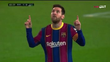 تیم بارسلونا در هفته بیست و پنجم لالیگا اسپانیا تیم بارسلونا با دو گل تیم سویا را شکست داد . گل های بارسلونا را در این بازی لیونل مسی و عثمان دمبله به ثمر رساندند.