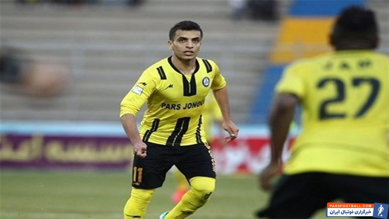 حسین پورامینی ، هافبک تیم پیکان درباره بازی با تیم پرسپولیس گفت : درست است که پرسپولیس یکی از بهترین تیم های ایران و آسیا است اما ما انگیزه زیادی داریم.