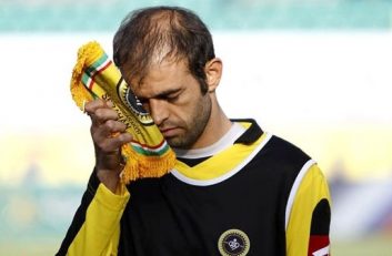 محرم نویدکیا در فوتبال برتر گفت : من با خودم عهد کردم که تا آخر مربیگری ام درباره داور صحبت نکنم و بگذارم کار خودشان را انجام دهند و من هم کار خودم را انجام دهم.