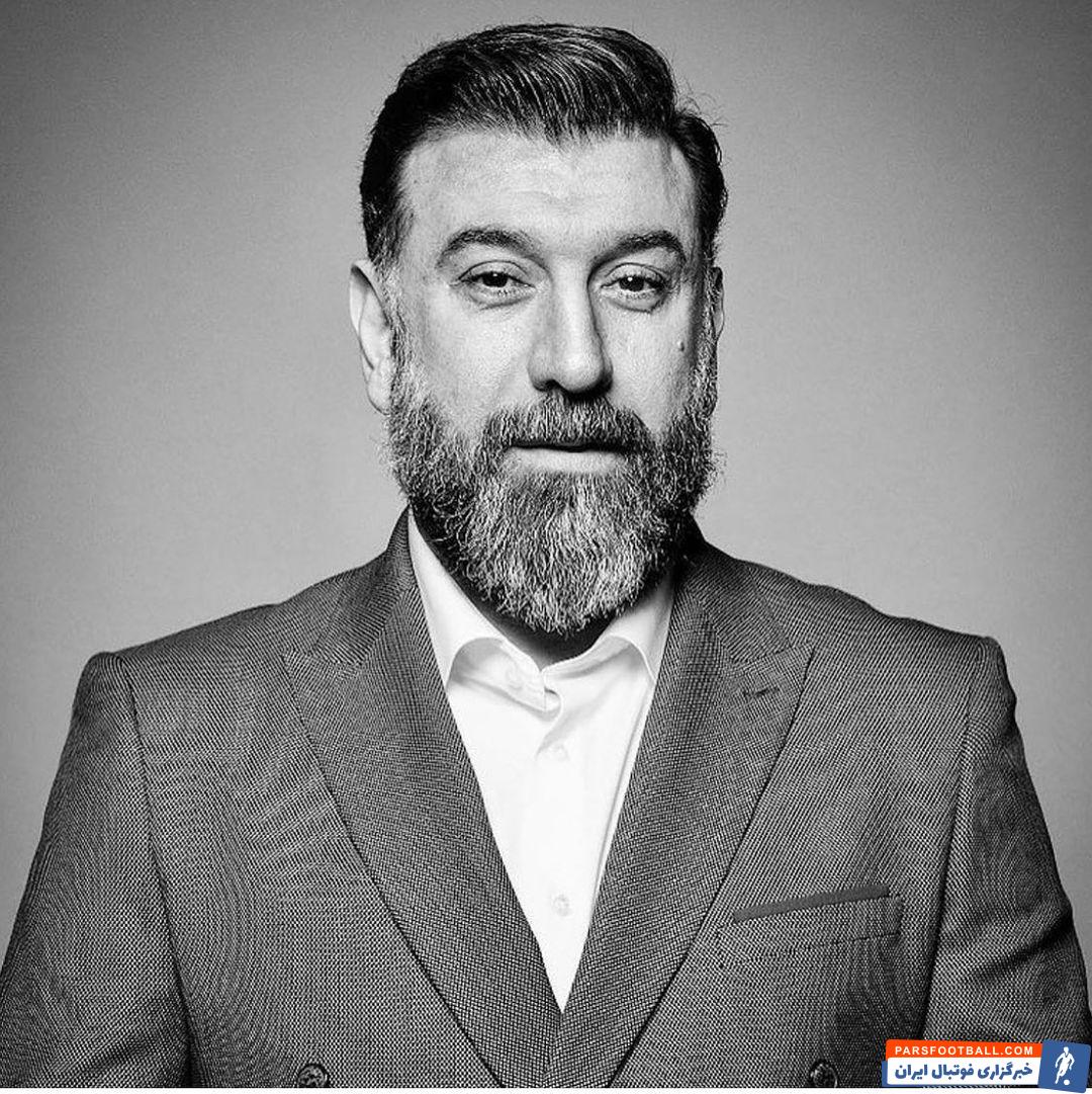 حجت الاسلام والمسلمین حاج حسین انصاریان ، عموی زنده یاد علی انصاریان بر پیکر این پیشکسوت ارزنده فوتبال ایران نماز خواند.