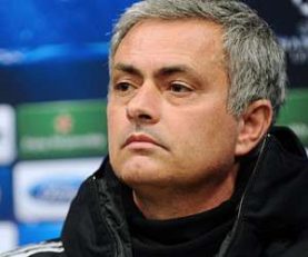 ژوزه مورینیو بعد از شکست یک بر صفر تیمش در برابر چلسی گفت : آن ها گلی از روی نقطه پنالتی زدند که اصلا پنالتی نبود و من از عملکرد داور راضی نیستم.