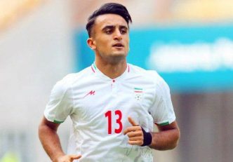 با نظر باشگاه تراکتور و رسول خطیبی ، ابوالفضل رزاق پور ، بازیکن جوان این تیم که به صورت قرضی در ماشین سازی بازی می کرد ، به تراکتور بازگشت و جانشین احسان حاج صفی شد.