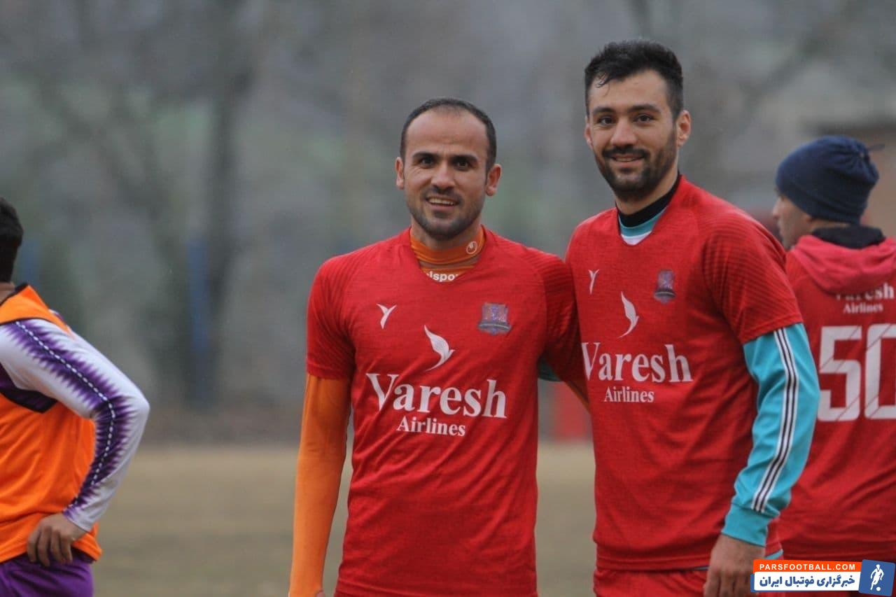 تیم سپاهان به دنبال جذب کریم اسلامی از تیم نساجی است و باشگاه مازندرانی اعلام کرده در صورتی اجازه جدایی به اسلامی می دهد که سپاهان خلعتبری یا روح الله باقری را به آن ها واگذار کند.