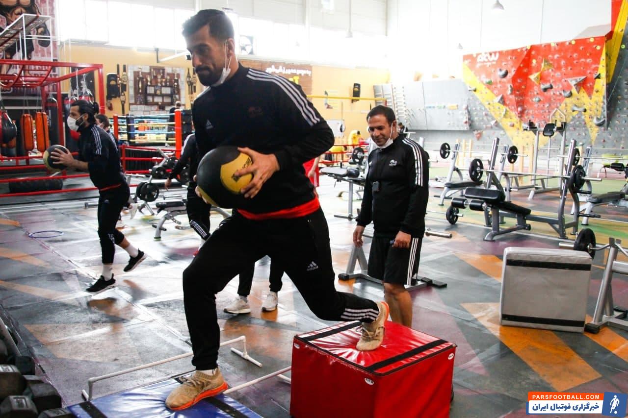 احسان حاج صفی و تمرین در تراکتور زیر سایه شایعات جدایی