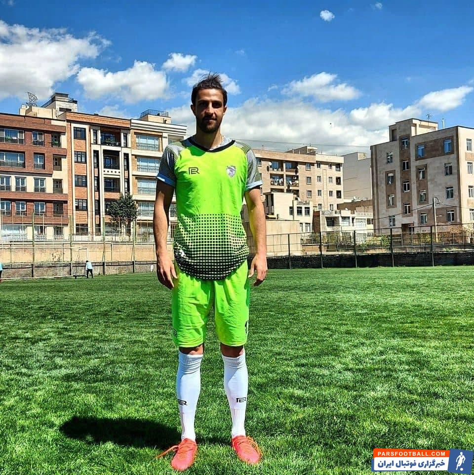 امین منوچهری مهاجم پیشین استقلال در تیم هوادار