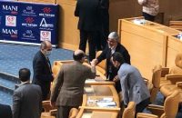 مهدی علی نژاد معاون وزیر ورزش : ما علی کریمی را جدی نمی گیریم !