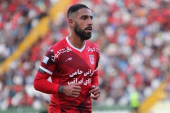به گفته برخی از رسانه ها ، تنها مشکل اشکان دژاگه برای پیوستن به استقلال ، قرارداد او با باشگاه تراکتور است و در صورت فسخ دژاگه با تراکتور ، این بازیکن استقلالی می شود.