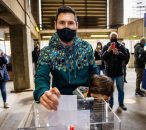 لیونل مسی پای صندوق رأی انتخابات بارسلونا
