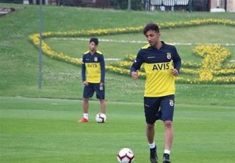 در هفته شانزدهم لیگ اوکراین تیم زوریا با نتیجه ۴ بر ۰ لووف را شکست داد . اللهیار صیادمنش در این بازی دبل کرد و شهاب زاهدی هم از ابتدای نیمه دوم وارد بازی شد.