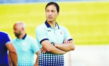 فرزاد آشوبی