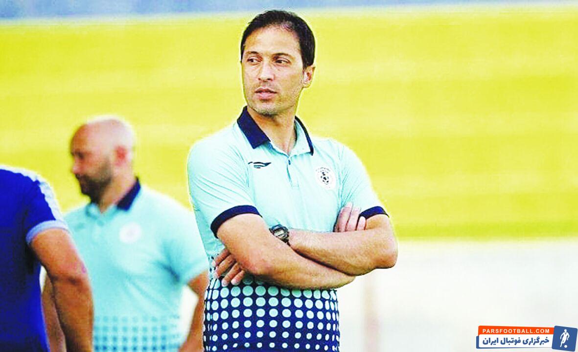 فرزاد آشوبی