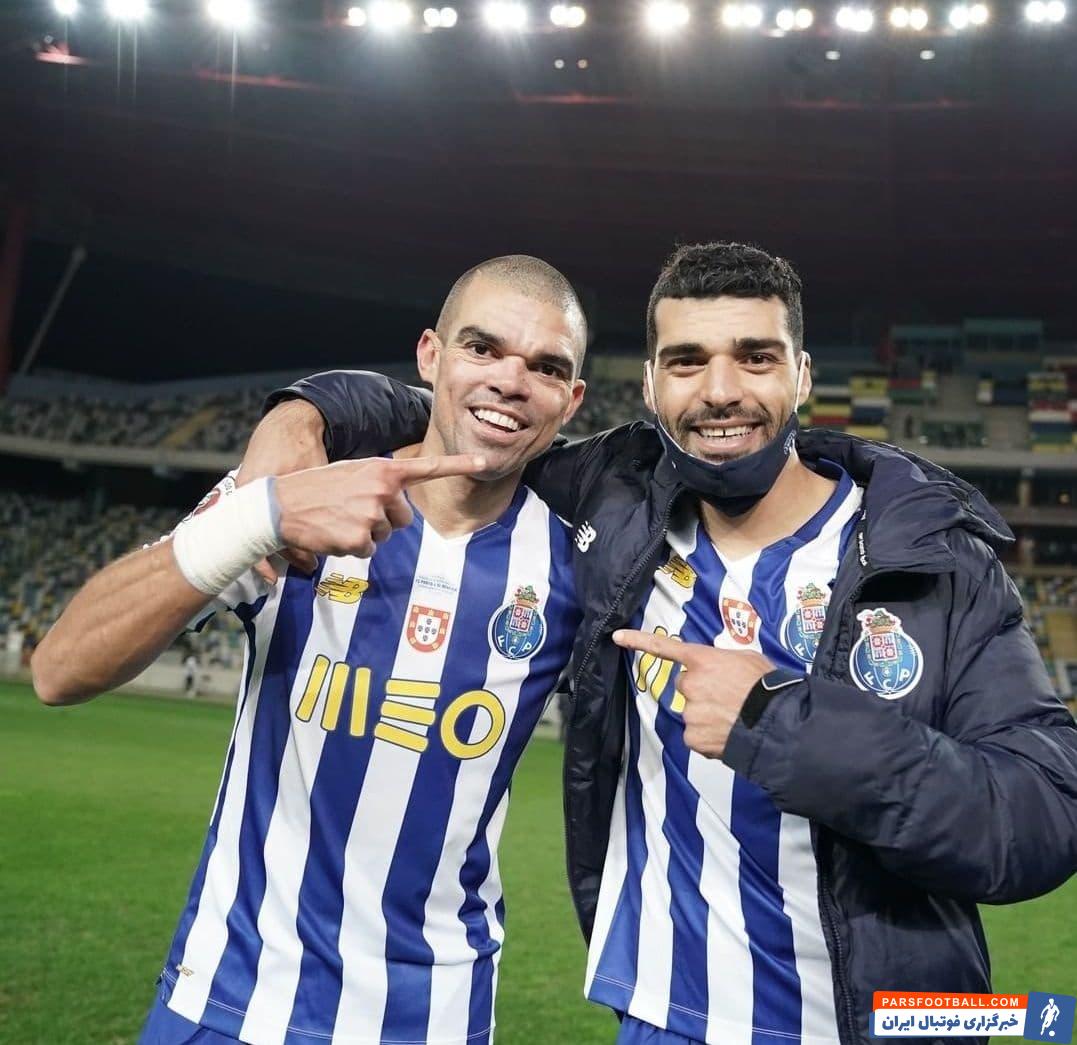 در جریان دیدار دیشب تیم پورتو با پورتیموننزه ، په په کاپیتان و ستاره تیم پورتو مصدوم شد و جای خود را به بازیکن دیگری داد تا تیم پرتغالی با مشکلی بزرگ روبرو شود.