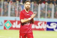 باشگاه شهرخودرو مشهد برای جدایی فرشاد فرجی از این باشگاه و پیوستن این بازیکن به پرسپولیس ، درخواست دو میلیارد پول نقد کرده است.