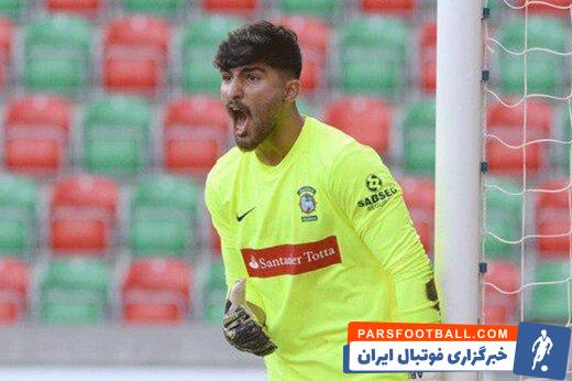 در پست دروازه بانی تیم ملی ، امیر عابدزاده با اجازه از اسکوچیچ در اردوی تیم ملی حضور نداشت و حامد لک هم به همچنان در لیست انتظار حضور دارد.