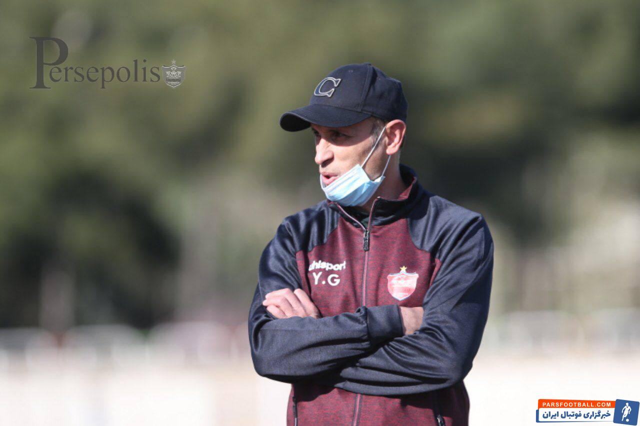 پیش از دیدار دوستانه پرسپولیس و سایپا ، محسن مسلمان و حسین ماهینی ، بازیکنان پیشین پرسپولیس ، به سمت نیمکت پرسپولیس رفتند و با یحیی گل محمدی خوش و بش کردند.