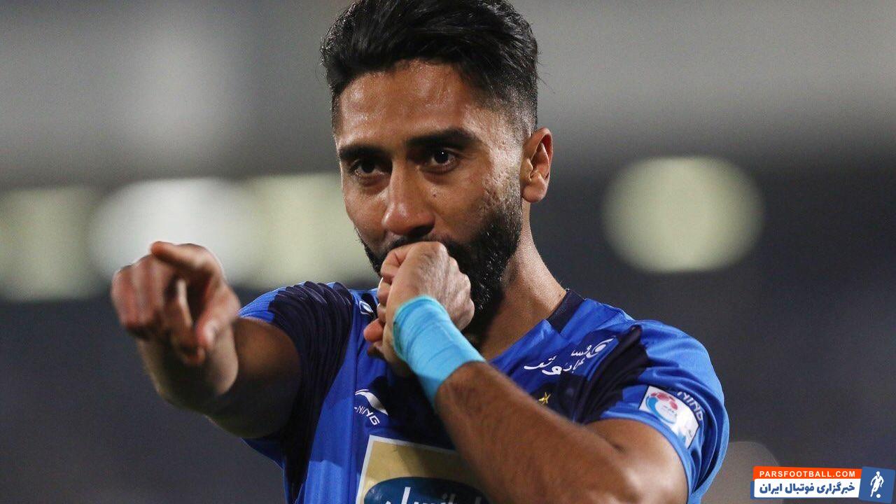 فرشید باقری ، بازیکن تیم استقلال که در نیم فصل اول لیگ برتر عملکرد خوبی در این تیم نداشت ، به صورت توافقی از جمع ابی پوشان جدا شد.