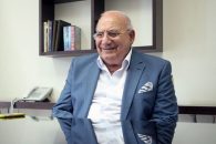 تمجید حشمت مهاجرانی از علی کریمی