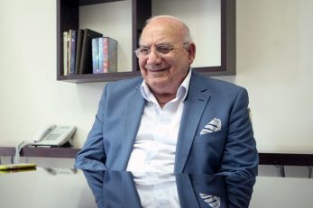 تمجید حشمت مهاجرانی از علی کریمی