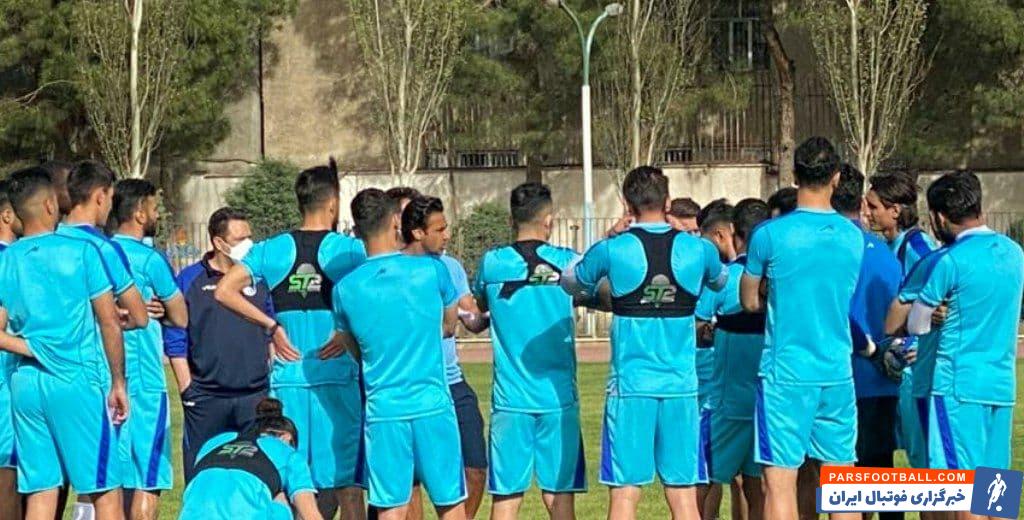 رفع مشکل نوع قرارداد بازیکنان استقلال