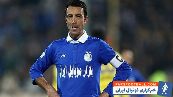 رضا عنایتی ، سرمربی تیم هوادار ، بعد از شکست تیمش مقابل شهرداری آستارا گفت : از فردا ریزه کاری های غیر فوتبالی را به بازیکنانم یاد می دهم و رویه ام نسبت به داوران را هم تغییر خواهم داد.