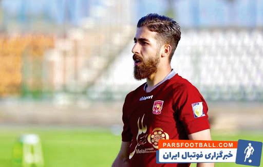 فرشاد فرجی ، مدافع تیم شهرخودرو که مدنظر پرسپولیس بود ، بالاخره مجوز جدایی از تیم مشهدی را گرفت و روز شنبه برای عقد قرارداد به باشگاه پرسپولیس می رود.