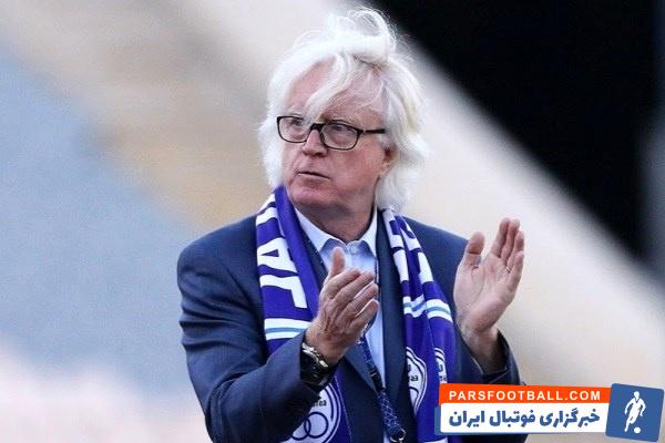 وینفرد شفر ، سرمربی پیشین استقلال گفت : اگر شرایط باشگاه استقلال ، فراهم باشد و من به مدیریت اعتماد داشته باشم ، به این تیم بر می گردم.