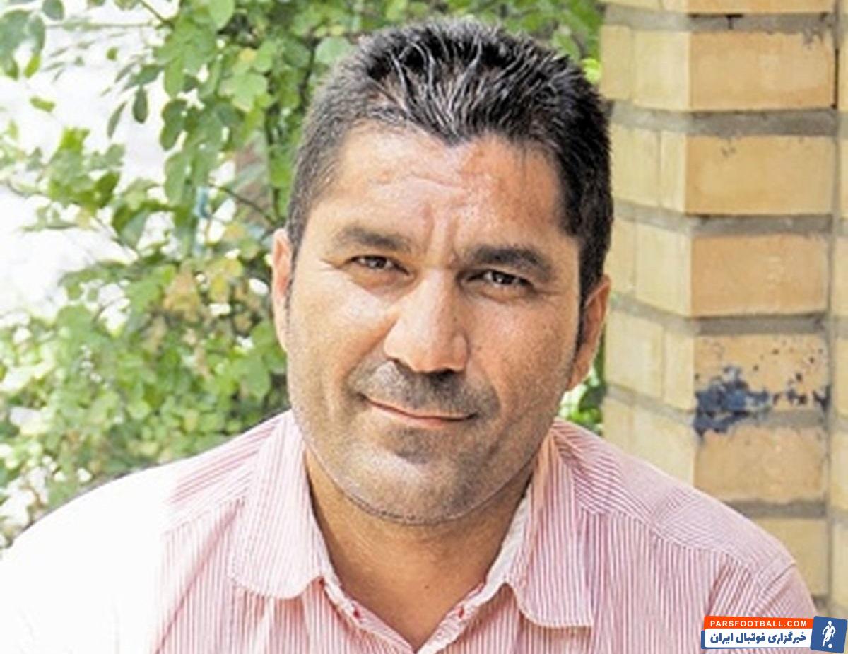 پایان رافت ، پیشکسوت پرسپولیس گفت : انسجام پرسپولیس در نتیجه گیری را هیچ تیمی ندارد و با ادامه این روند قطعا قهرمان می شود .