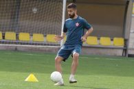 فرشاد فرجی که مدت ها مبتلا به بیماری کرونا بود ، امروز بالاخره در تمرین پرسپولیس شرکت کرد و به فهرست بازیکنان پرسپولیس اضافه خواهد شد.