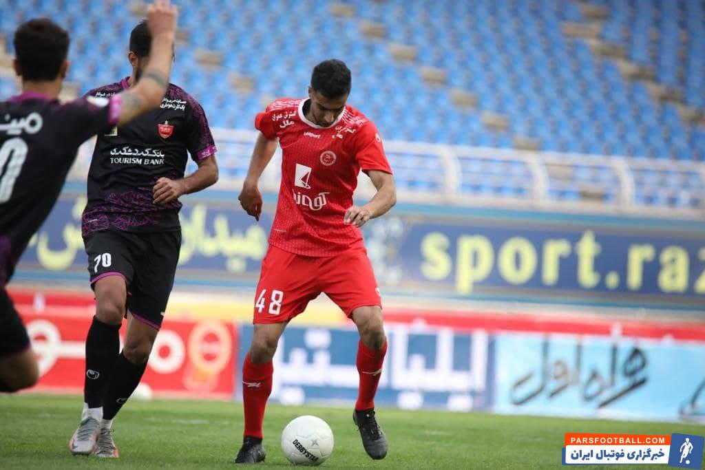 محمدرضا فلاحیان ، بازیکن تیم پدیده گفت : فسخ قرارداد من با نود ارومیه قانونی بوده و از آقای شکوری به کمیته اخلاق شکایت خواهم کرد .