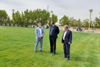 صبح امروز احمد مددی مدیرعامل استقلال به همراه ناصر فریادشیران مدیر آکادمی باشگاه از این زمین چمن بازدید کردند و شرایط خوبش را دیدند.