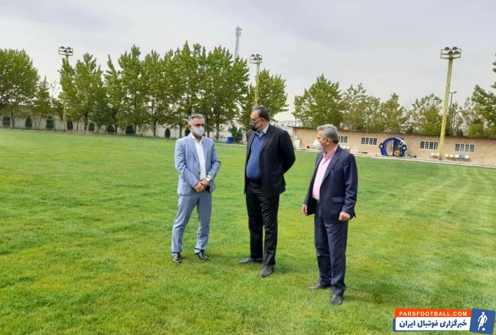 صبح امروز احمد مددی مدیرعامل استقلال به همراه ناصر فریادشیران مدیر آکادمی باشگاه از این زمین چمن بازدید کردند و شرایط خوبش را دیدند.