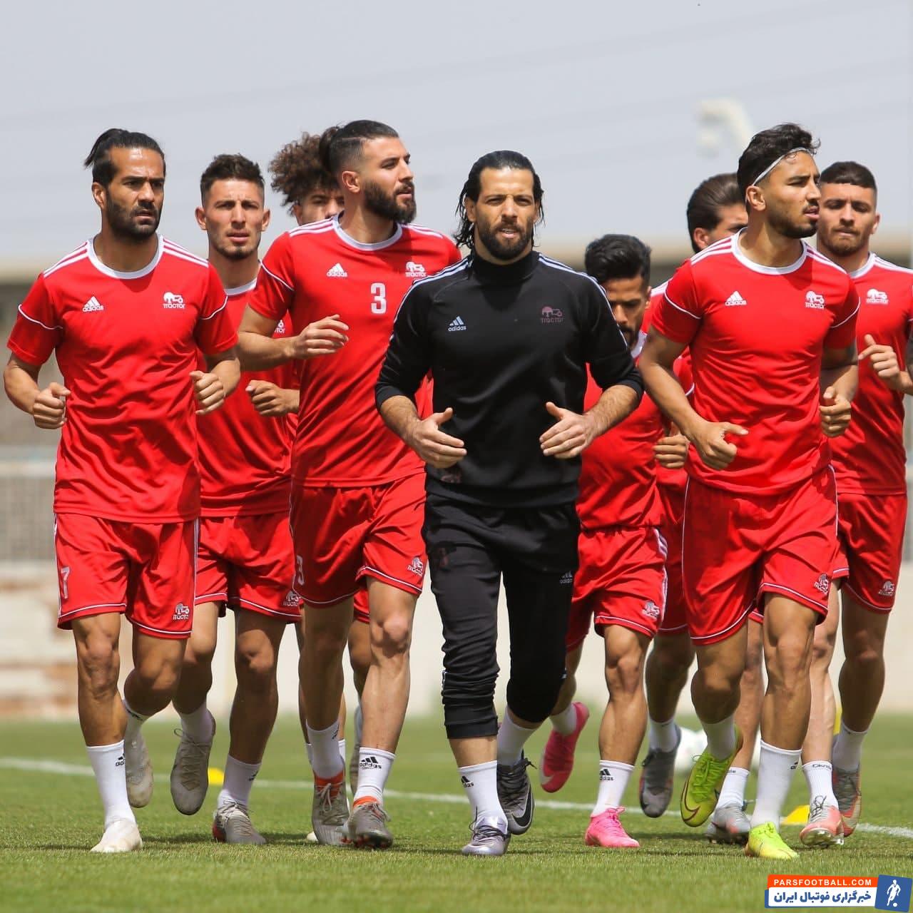 حضور پر رنگ تمامی ستاره های تراکتور در آخرین تمرین تی تی ها قبل از سفر به امارات