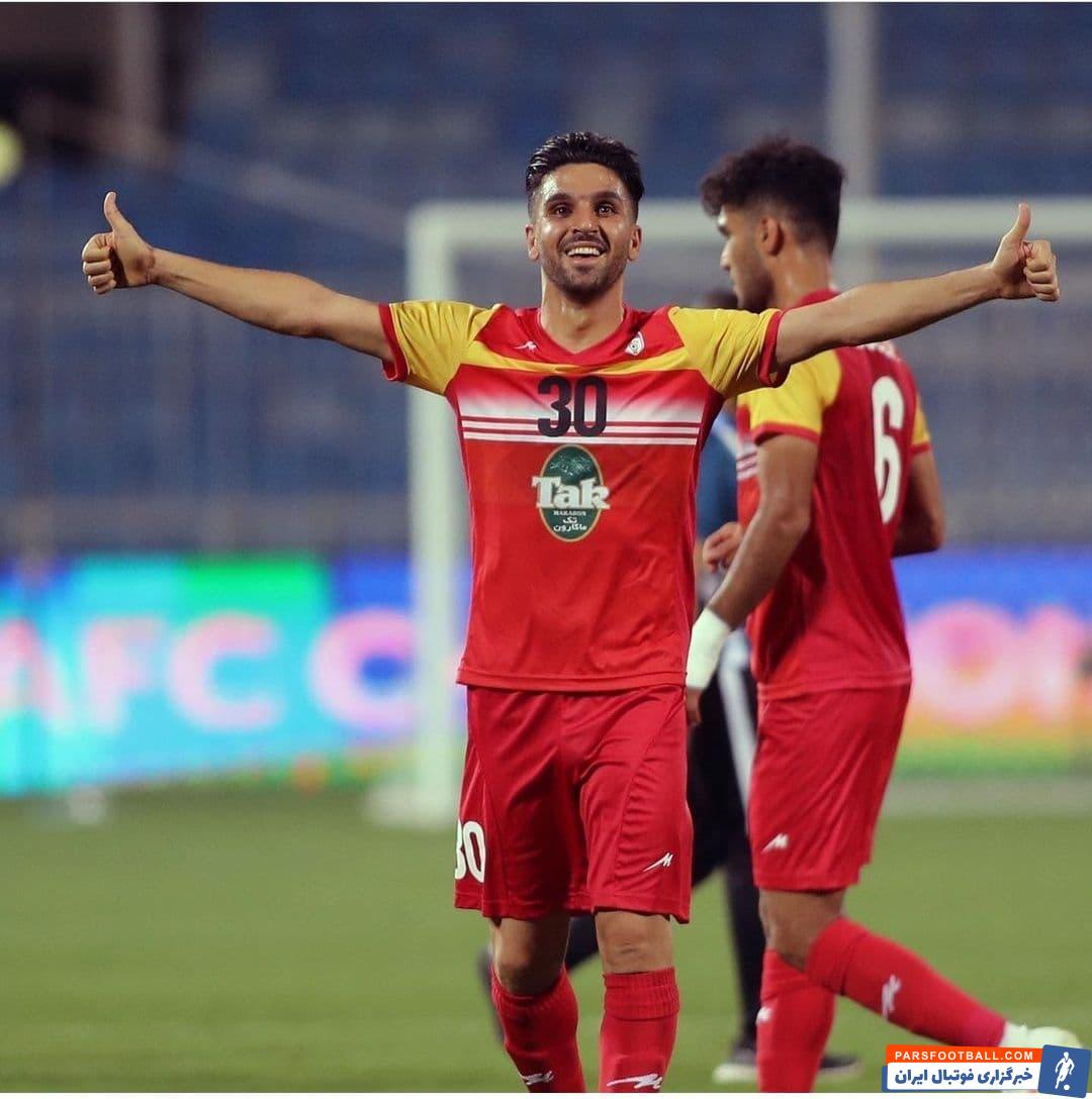 ساسان انصاری وینگر مهاجم تیم فولاد در بازی با العین توانست نمایش درخشانی داشته باشد و روی هر چهار گل تیمش به نوعی موثر بود.