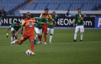 در بازی دوم مرحله گروهی لیگ قهرمانان آسیا ، تیم فولاد با تک گل لوسیانو پریرا ، تیم الوحدات اردن را شکست داد و صدرنشین شد.