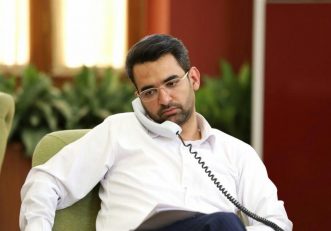 آذری جهرمی وزیر پرسپولیسی برد پرگل استقلال را هم سوژه کرد