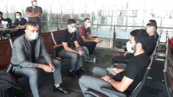 همین موضوع باعث شد تا باشگاه پرسپولیس در اقدامی فوری مسافران هند که تعداد آنها ۴۶ نفر است را برای خروج از منزل منع کند.